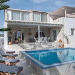 Сasa de vacaciones Cavos Paros Two-bedroom With Private Pool & Jacuzzi *