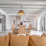 Cavos Paros Two-bedroom With Private Pool & Jacuzzi