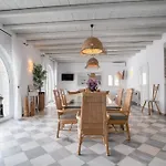 Cavos Paros Two-bedroom With Private Pool & Jacuzzi Сasa de vacaciones *