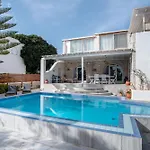 Cavos Paros Two-bedroom With Private Pool & Jacuzzi