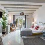 Cavos Paros Two-bedroom With Private Pool & Jacuzzi Сasa de vacaciones *