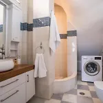 Cavos Paros Two-bedroom With Private Pool & Jacuzzi Alikí