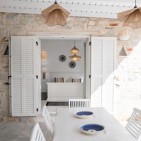 Cavos Paros Two-bedroom With Private Pool & Jacuzzi Σπίτι διακοπών