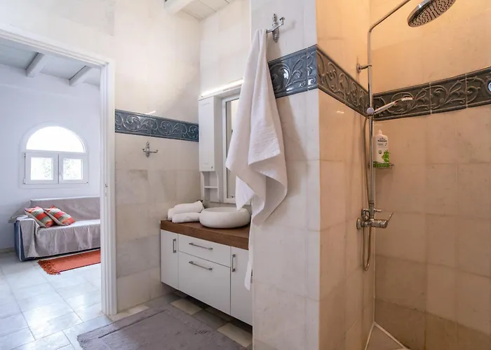 Cavos Paros Two-bedroom With Private Pool & Jacuzzi Nyaraló Alikí