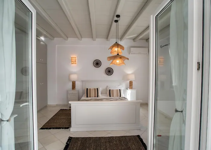 Cavos Paros Two-bedroom With Private Pool & Jacuzzi *