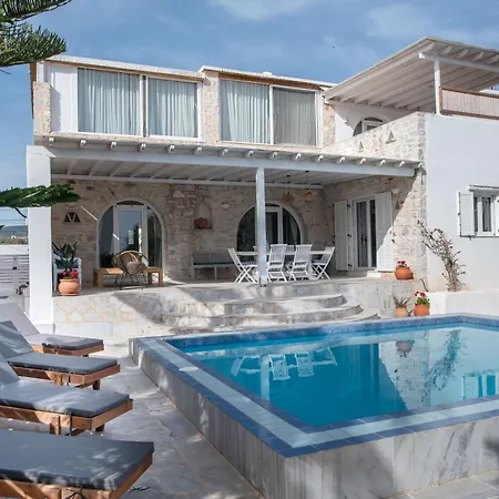 בית נופש Cavos Paros Two-bedroom With Private Pool & Jacuzzi *