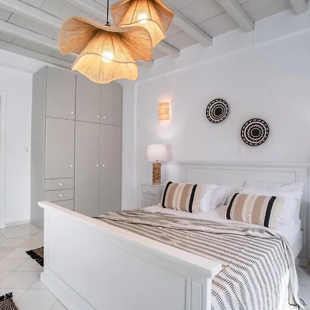 Cavos Paros Two-bedroom With Private Pool & Jacuzzi *