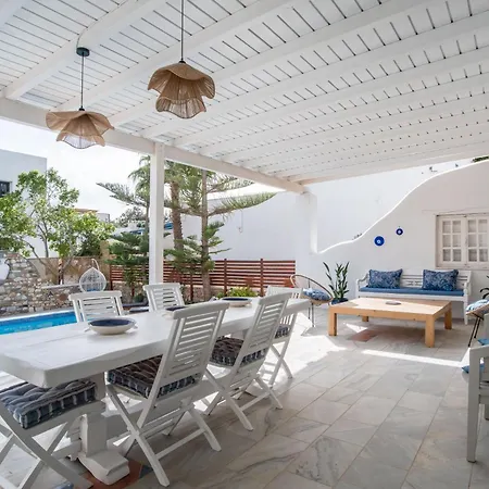 Cavos Paros Two-bedroom With Private Pool & Jacuzzi בית נופש