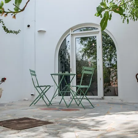 Cavos Paros Two-bedroom With Private Pool & Jacuzzi בית נופש