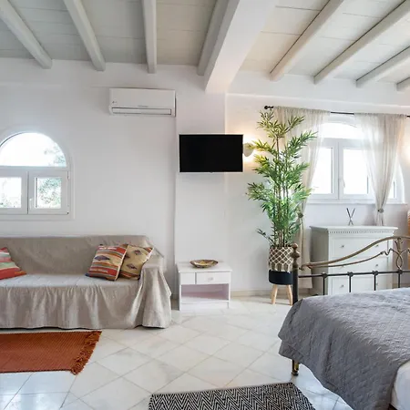 Cavos Paros Two-bedroom With Private Pool & Jacuzzi בית נופש *