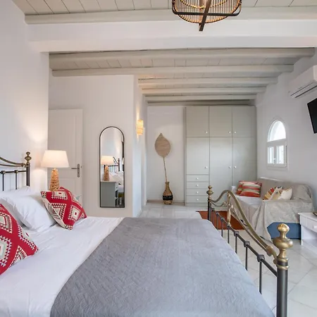 Cavos Paros Two-bedroom With Private Pool & Jacuzzi בית נופש *