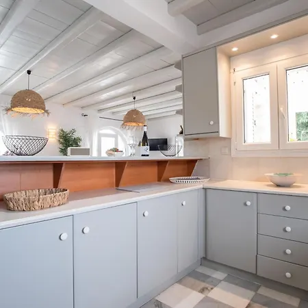 Cavos Paros Two-bedroom With Private Pool & Jacuzzi