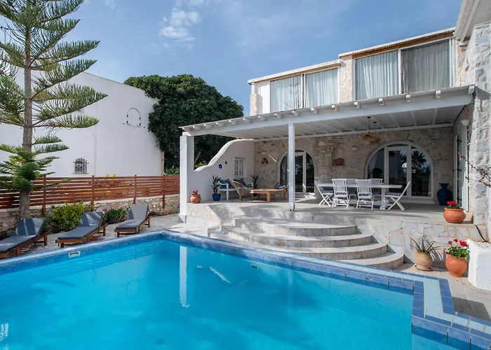 Cavos Paros Two-bedroom With Private Pool & Jacuzzi Feriehus *
