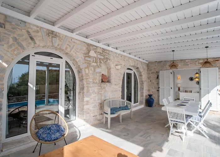 Cavos Paros Two-bedroom With Private Pool & Jacuzzi *
