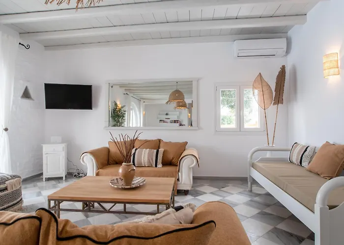 Feriehus Cavos Paros Two-bedroom With Private Pool & Jacuzzi Alikí