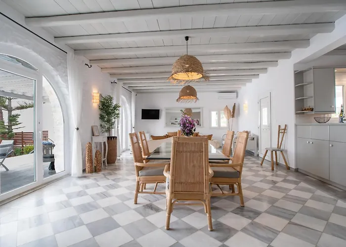 Cavos Paros Two-bedroom With Private Pool & Jacuzzi Feriehus *