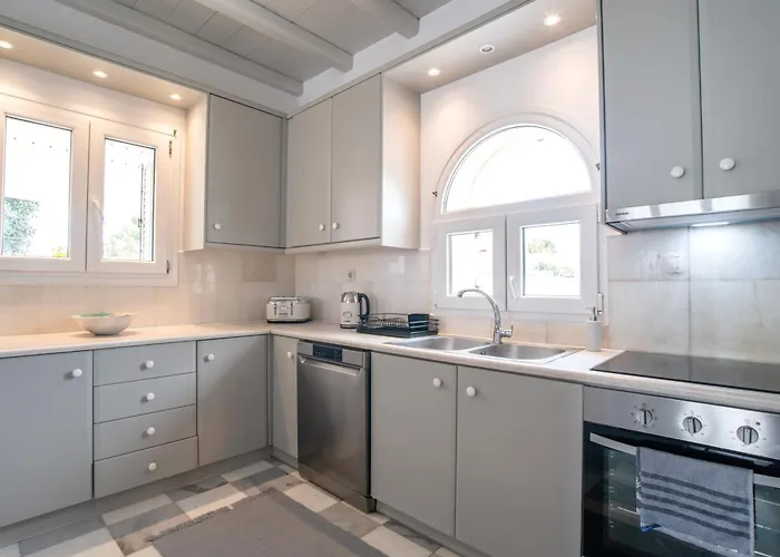 Feriehus Cavos Paros Two-bedroom With Private Pool & Jacuzzi