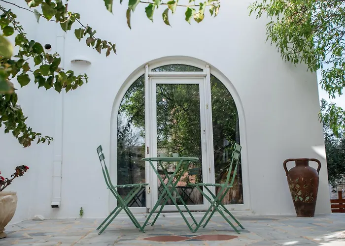 Feriehus Cavos Paros Two-bedroom With Private Pool & Jacuzzi Alikí