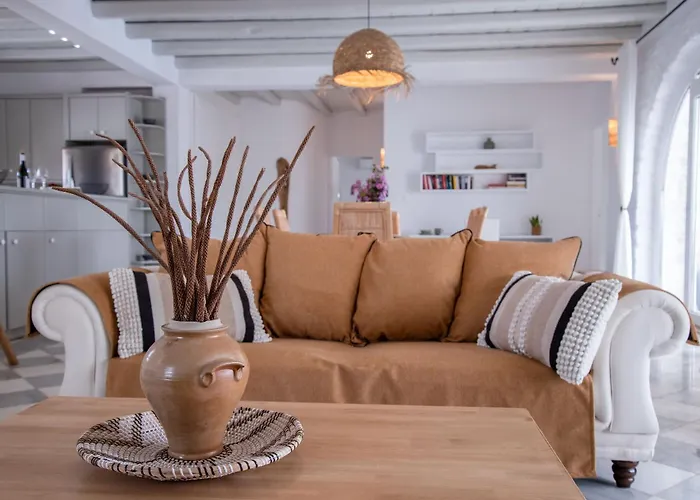 Cavos Paros Two-bedroom With Private Pool & Jacuzzi Alikí