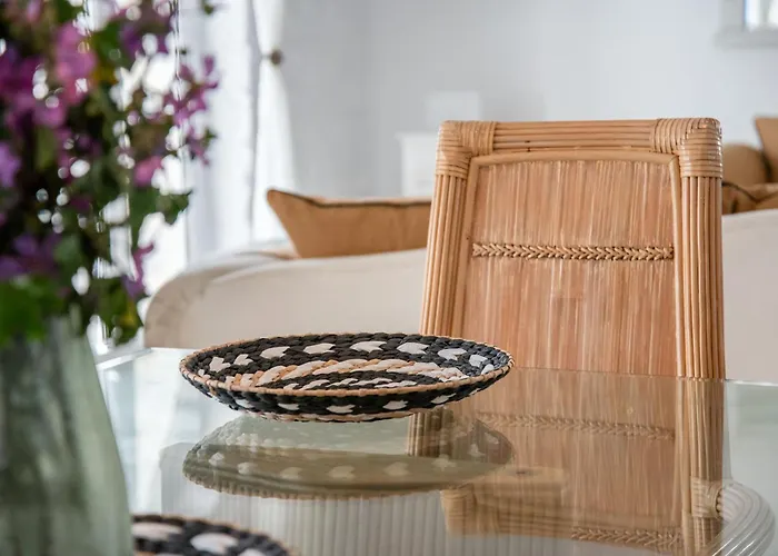 Cavos Paros Two-bedroom With Private Pool & Jacuzzi Feriehus *